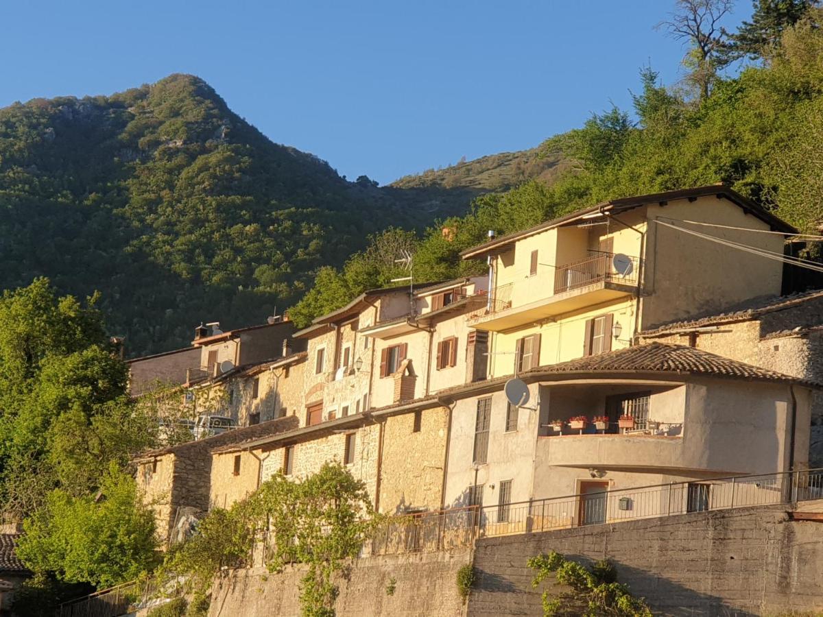 La Casa Sul Fiordo Lago Del Turano Paganico Sabino ภายนอก รูปภาพ