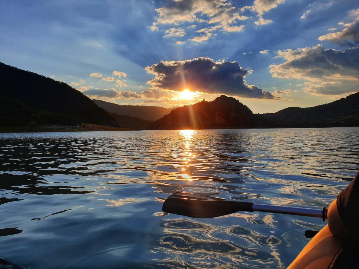 La Casa Sul Fiordo Lago Del Turano Paganico Sabino ภายนอก รูปภาพ